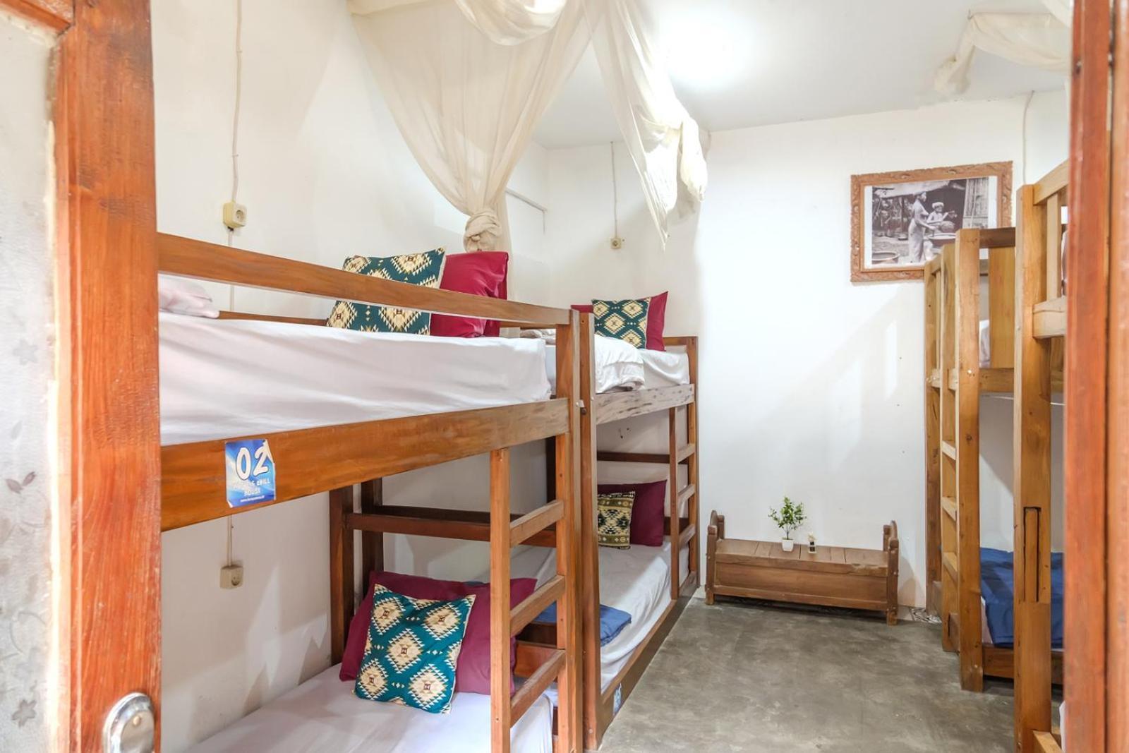 Twospaces Living At Wave And Chill House, Canggu Extérieur photo