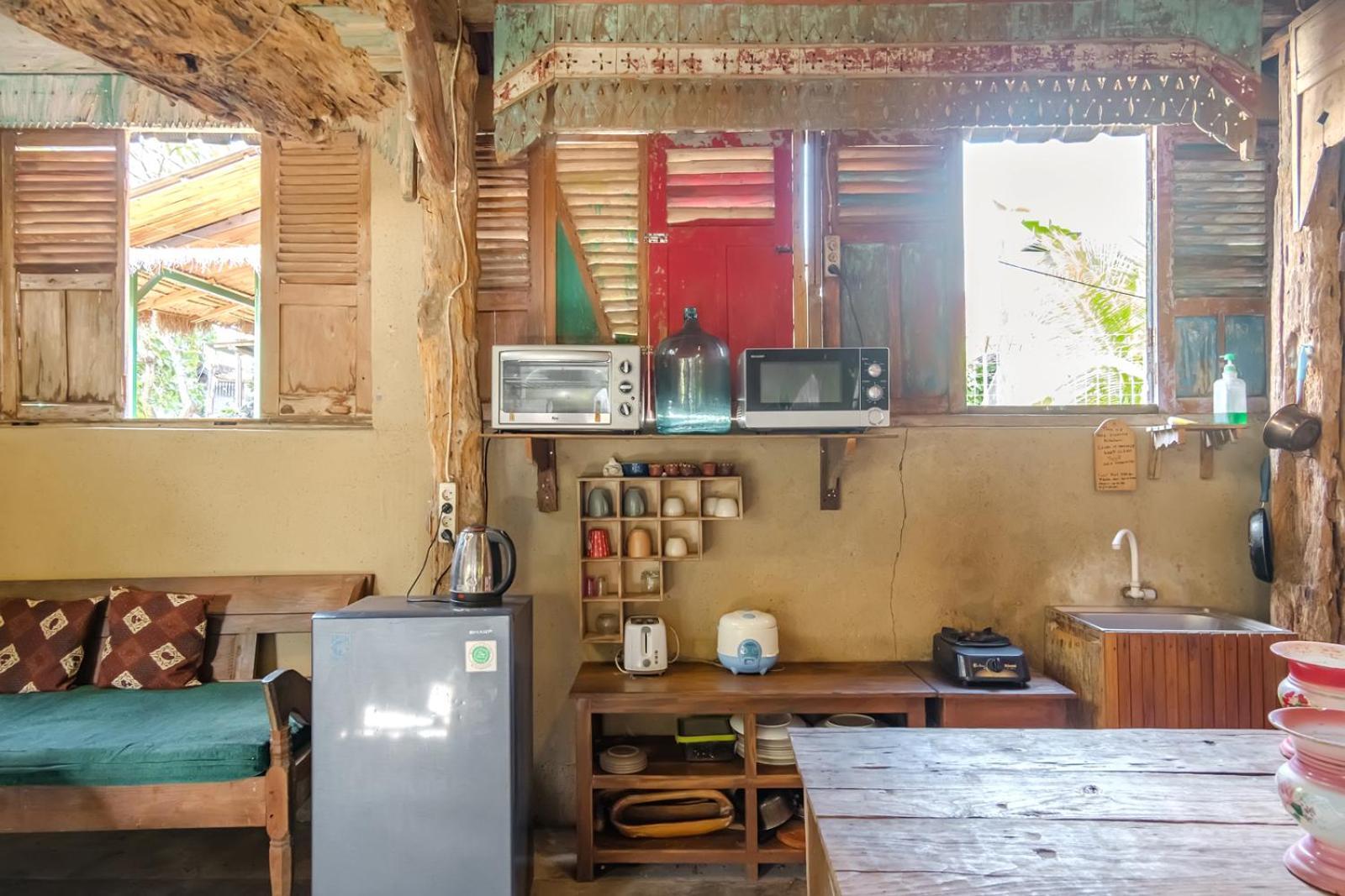 Twospaces Living At Wave And Chill House, Canggu Extérieur photo