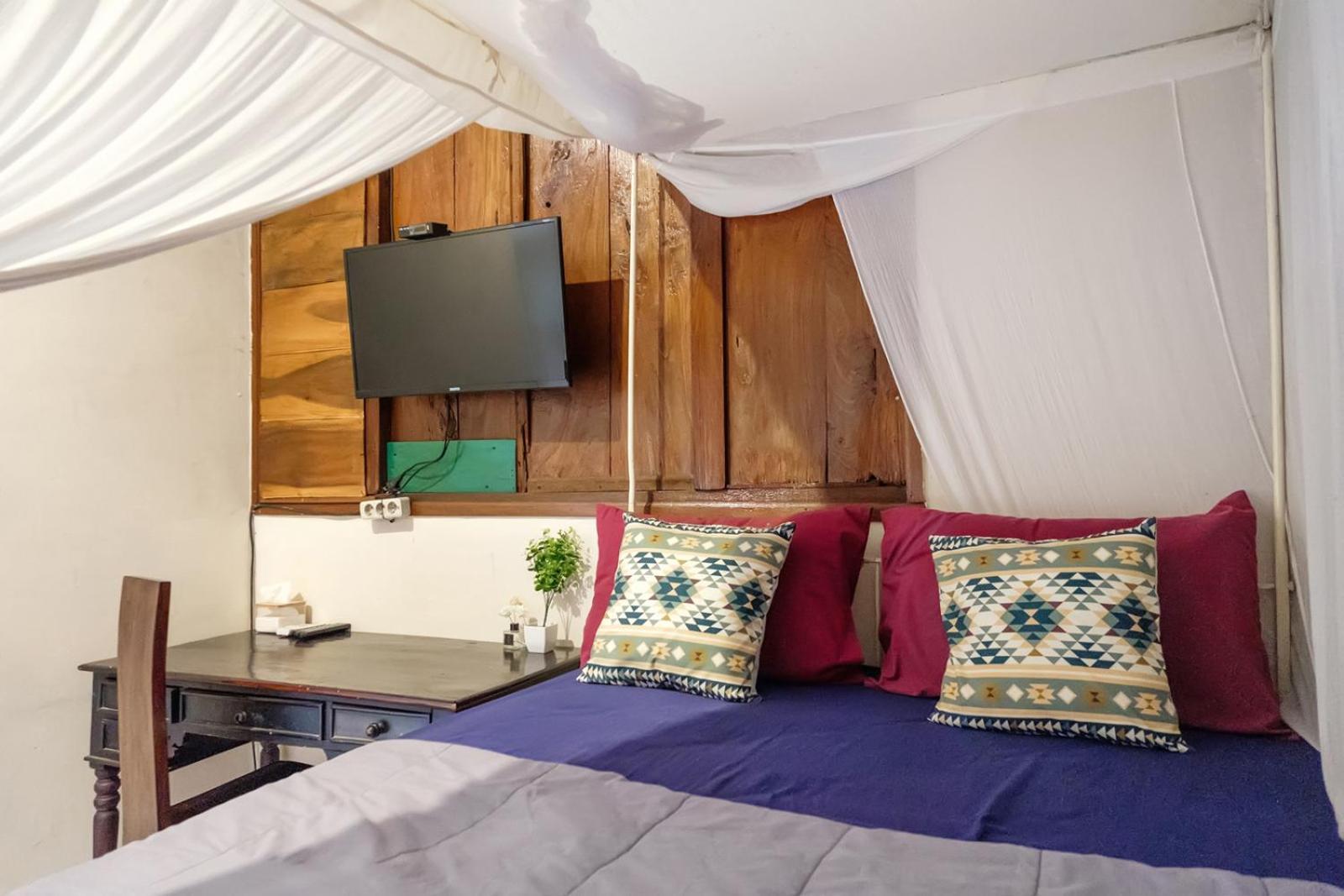 Twospaces Living At Wave And Chill House, Canggu Extérieur photo