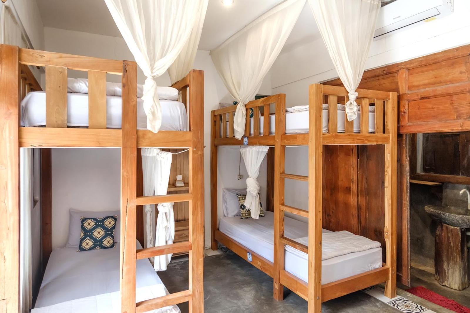 Twospaces Living At Wave And Chill House, Canggu Extérieur photo